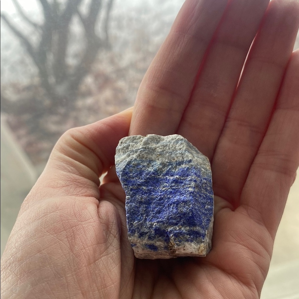 Blue lapis lazuli crystal